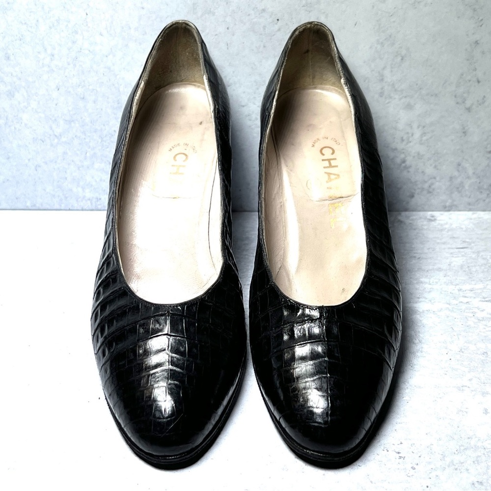 Vintage CHANEL crocodile heels with plain toecap